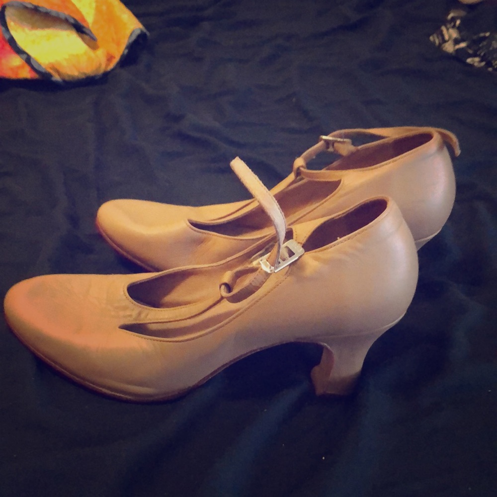 Bloch Character Shoes (Tan)